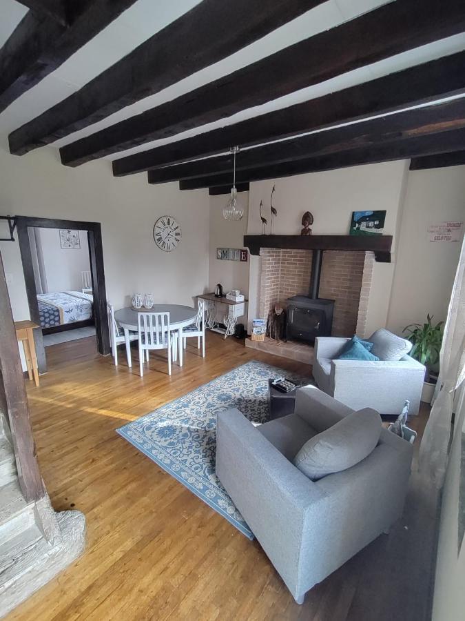 B&B Buddleja Saint-Hilaire-les-Places Екстер'єр фото